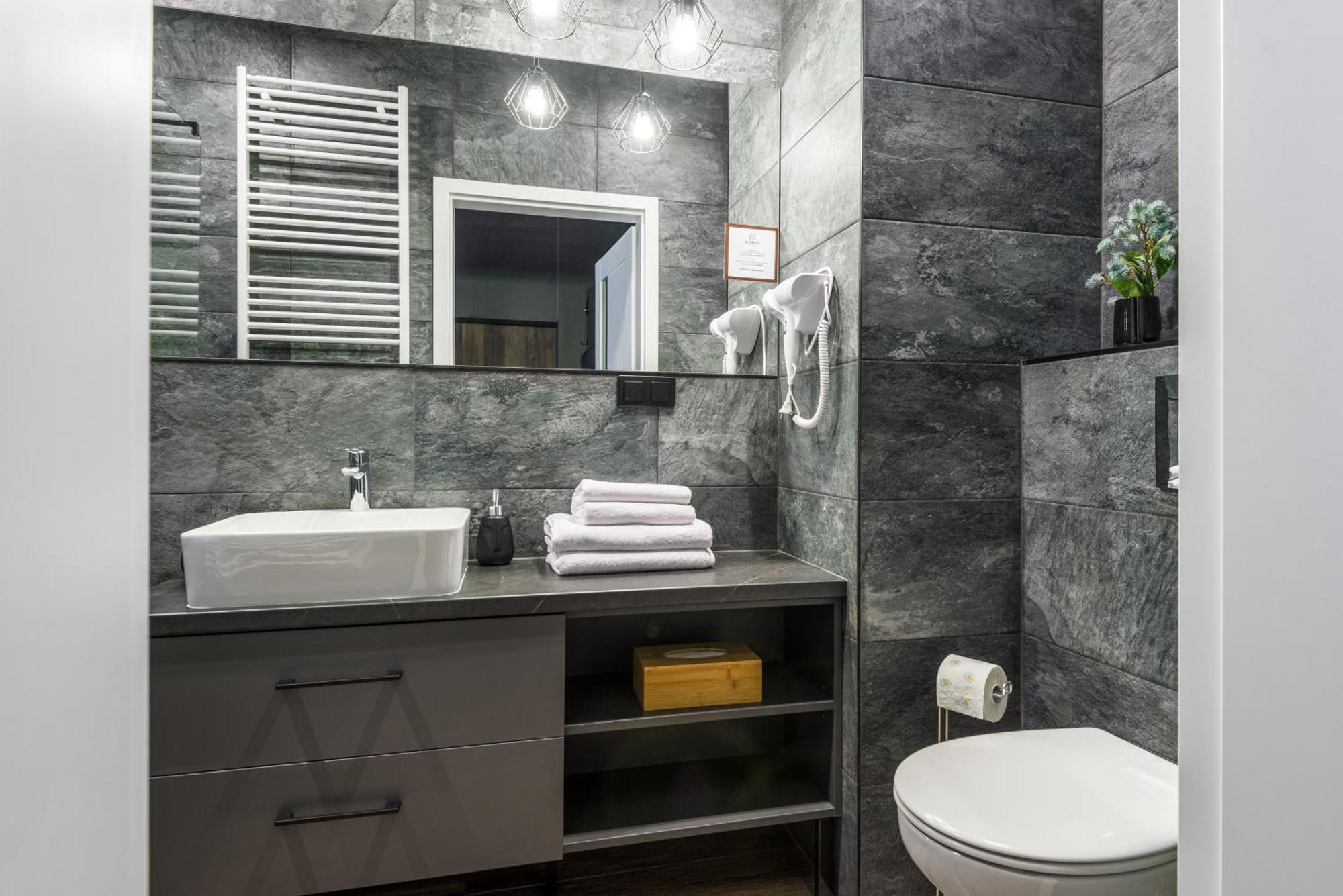 Kairos - Manhattan Premium-klimatyzacja-silownia-sala Kinowa *